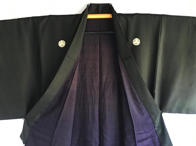 Antique kimono traditionnel japonais soie noire Mitsukashiwa Montsuki homme  - Fait au Japon
