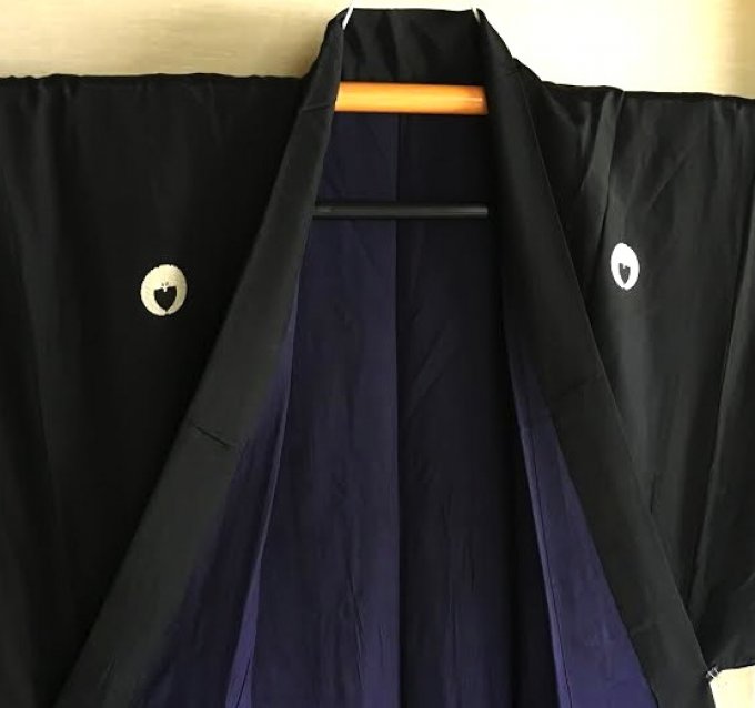 Antique kimono traditionnel japonais soie noire Sagarifuji Kamon homme  - Fait au Japon