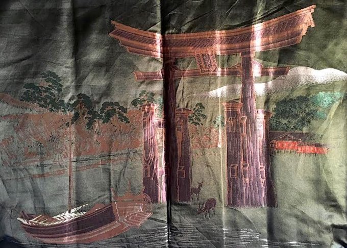 Rare antique kimono haori samourai soie noire kamon katabami Torii miyajima Japon