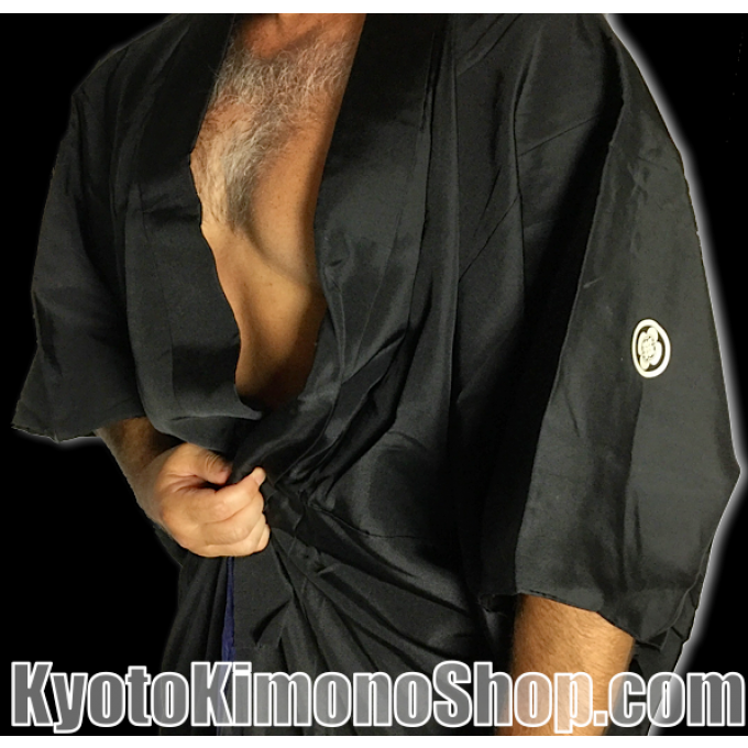 Antique kimono japonais samourai Maruni Dakimyoga montsuki soie noire homme 01