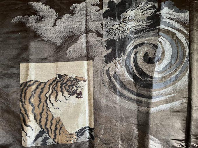 Luxe Antique haori  soie noire Tachibana Montsuki Tigre VS Dragon homme  