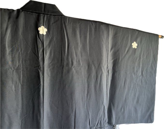 Antique kimono japonais traditionnel homme soie noire Ume Montsuki 