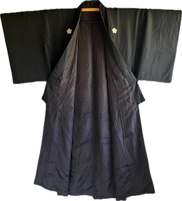 Antique kimono japonais traditionnel homme soie noire Ume Montsuki 