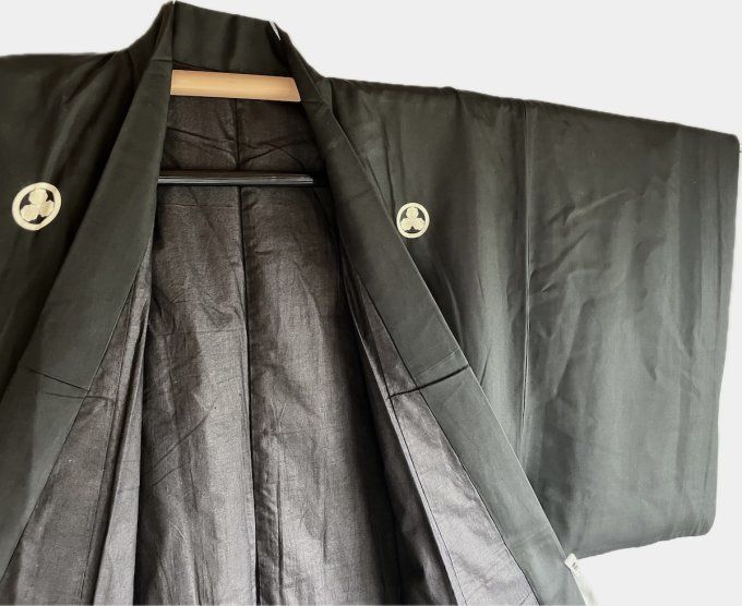 Antique kimono japonais homme soie noire Mitsukashiwa Montsuki 03 - Fabrication au Japon 