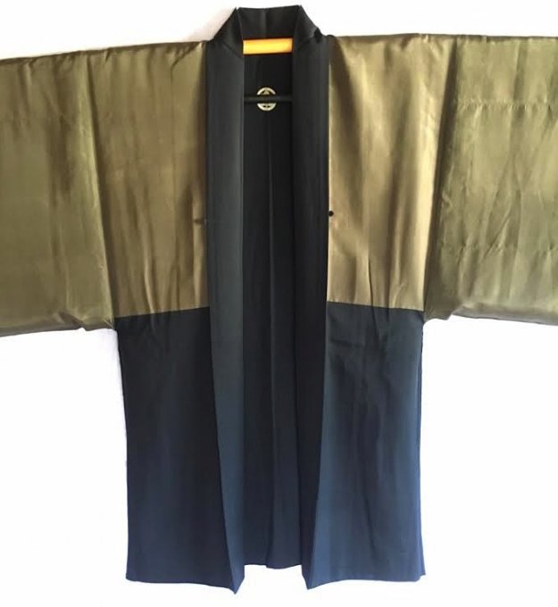  Antique veste kimono Haori samourai soie noire Kamon Tachibana Fuji San Meoto Iwa Ise homme