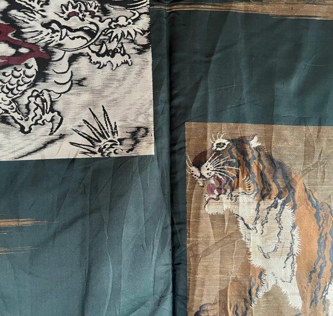 Haori japonais homme antique  soie noire Mokkou Montsuki Dragon VS Tigre