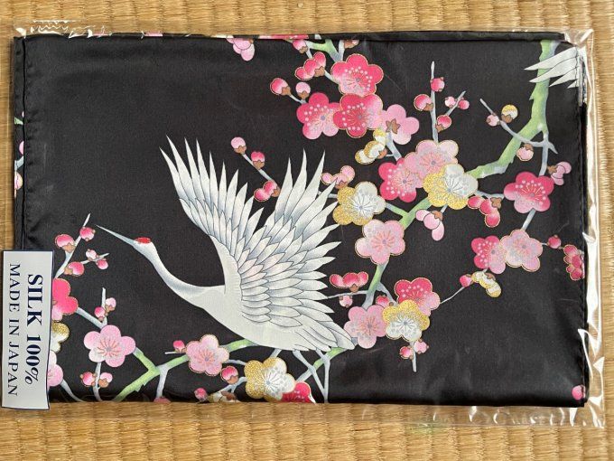 Foulard japonais Ume Tsuru soie femme "Made in Japan"    