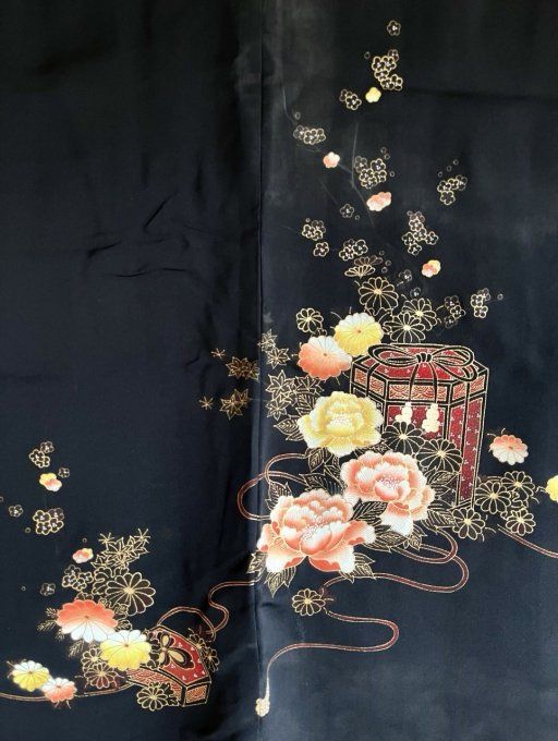 Haori femme antique soie noire -Bouquet de fleurs Kiku & Ume