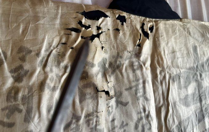 Haori japonais homme soie noire Dakimyoga Montsuki Kotobuki