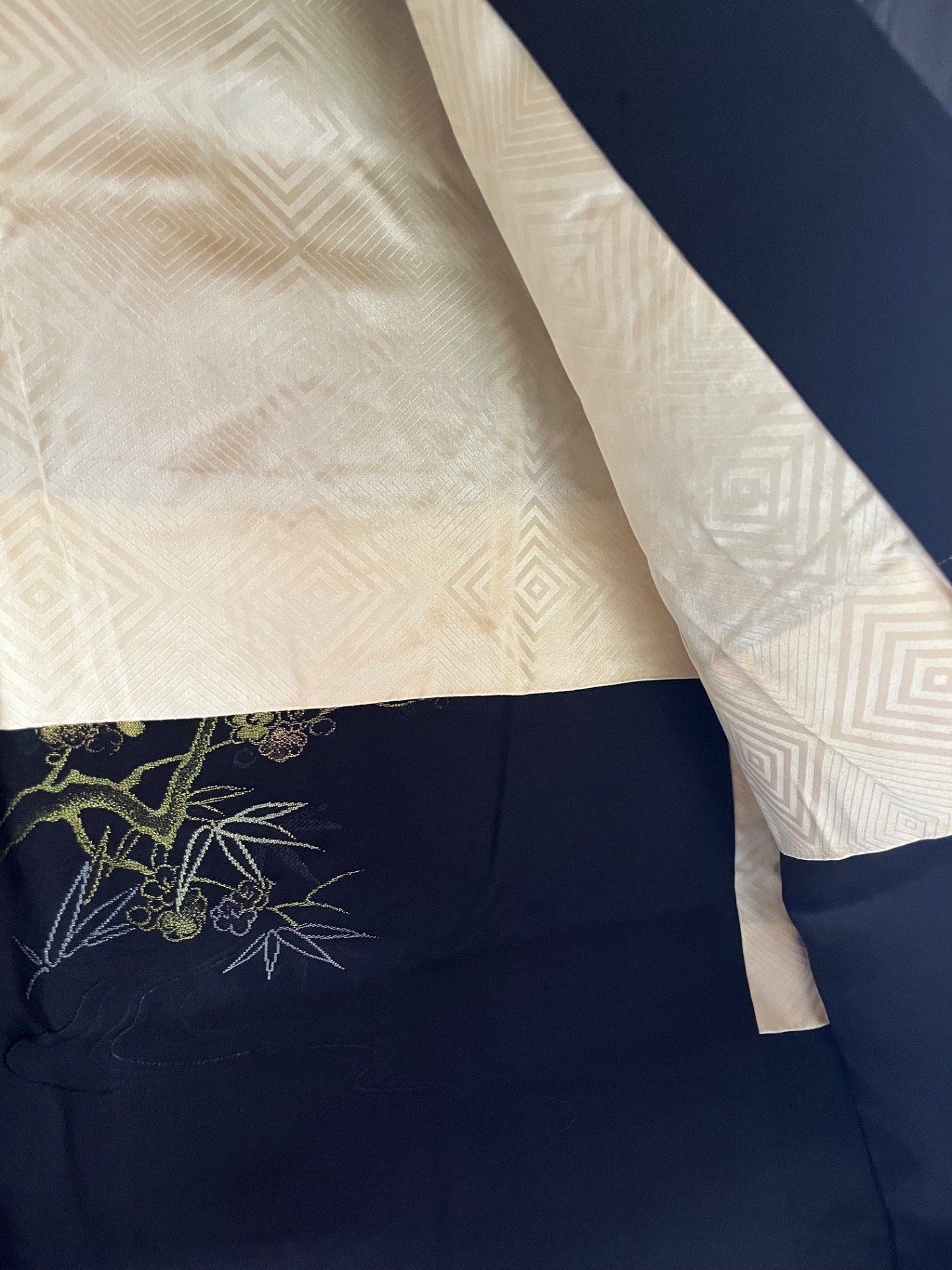Haori femme soie noire – Agehachō Montsuki Shochikubai | KimonoShop
