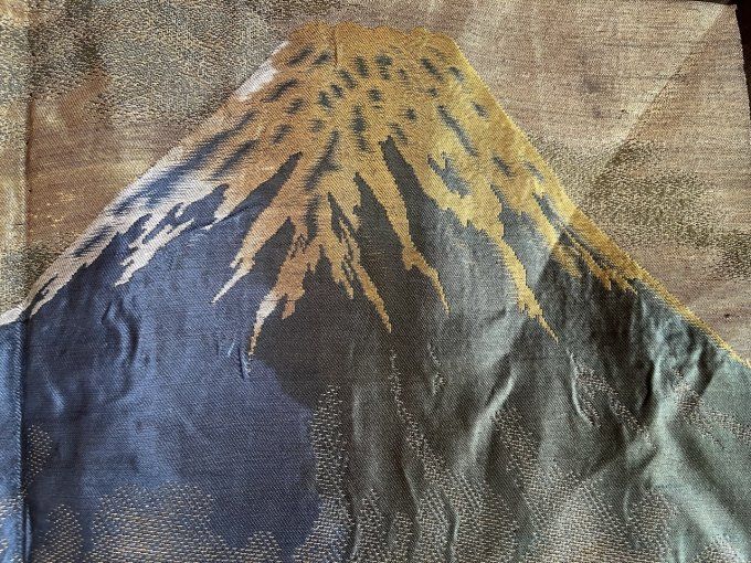 Haori Japonais Homme en Soie Noire Kiri Montsuki - Vue du Mont Fuji