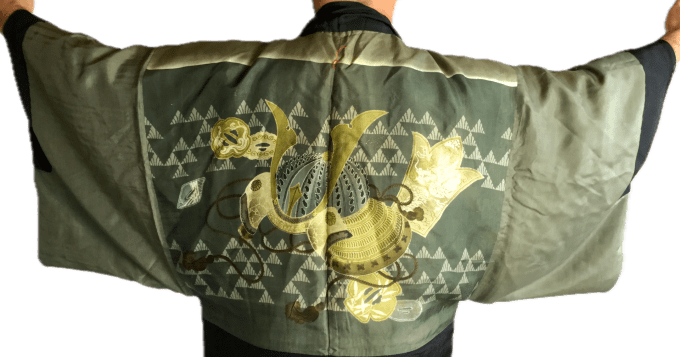 Haori  Japonais Homme soie Noire Tsuru Monstuki Casque de Samouraï (Kabuto)