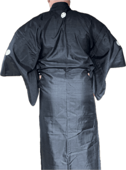 Kimono japonais traditionnel homme -Soie noire Tsumugi - Kajinoha Montsuki