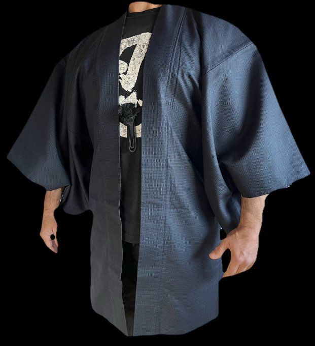 Haori Japonais Traditionnel en Soie Ōshima – Kabuto du Samouraï Kato Kiyomasa