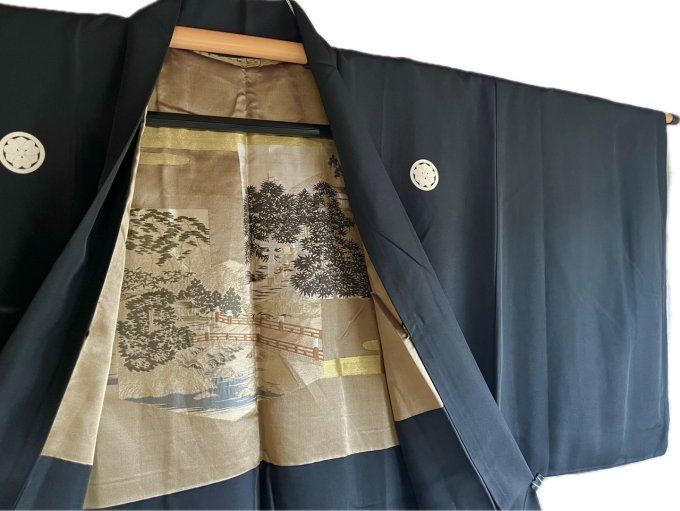 Haori japonais homme Soie Noire – Kenkatabami Montsuki – Sanctuaire Shinto Japonais