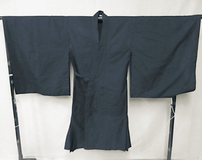 Koromo noir traditionnel en soie – Robe de moine bouddhiste | Kyoto Kawabata Hōzaiten