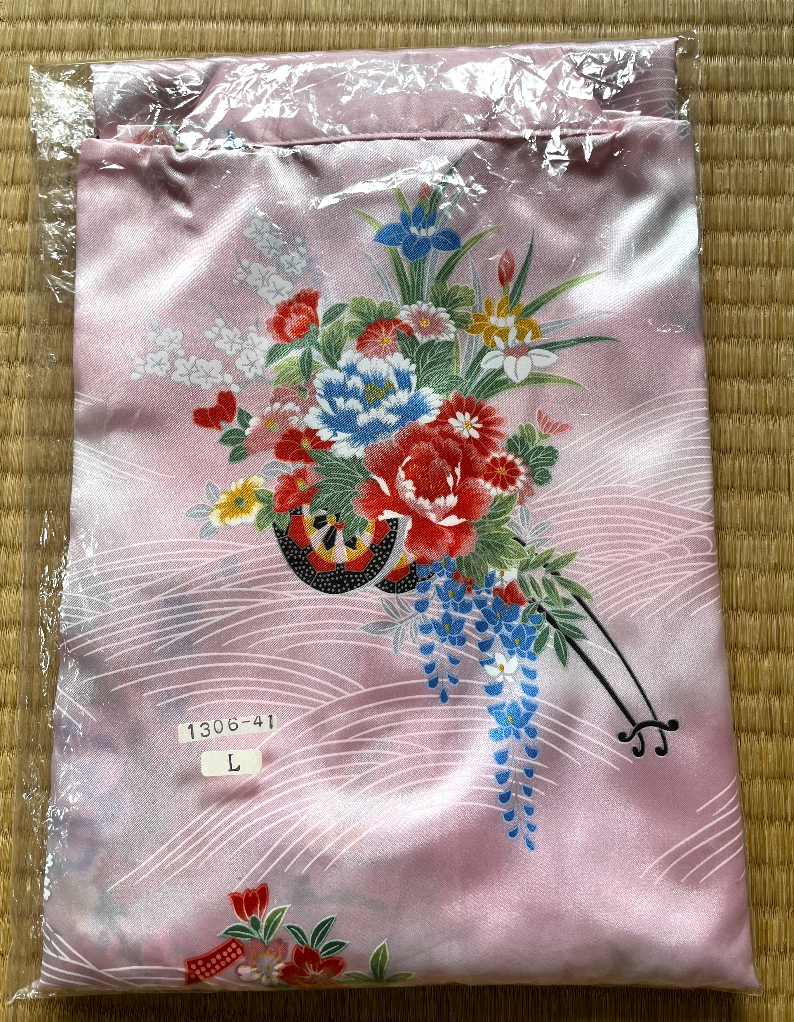Kimono japonais Hanaguruma rose polyester fille taille L 