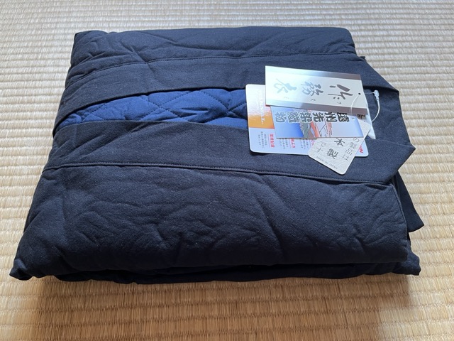 « Restez au chaud, méditez profondément et accueillez la quiétude de l’hiver. »